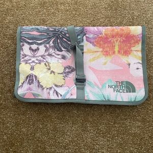 North face travel pouch